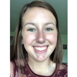 Meet your Posher, Carly